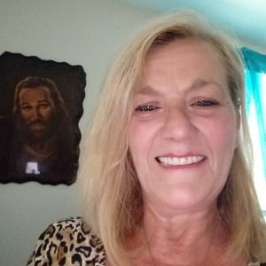 Meet your Posher, Debra